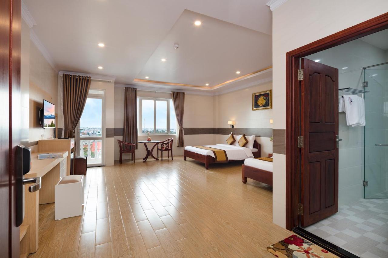 Phuc Ngoc Hotel Rach Gia Exterior photo